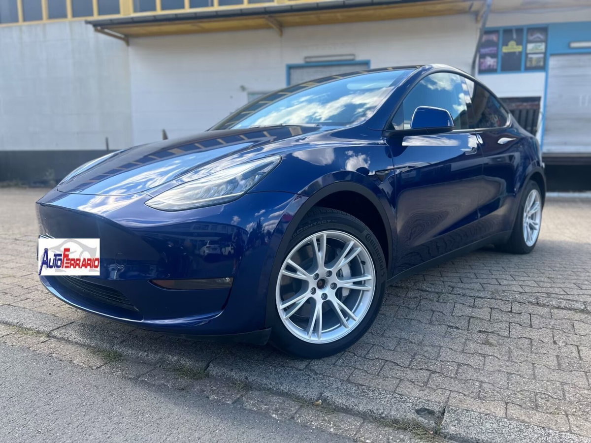 Tesla Model Y Long Range awd (5)