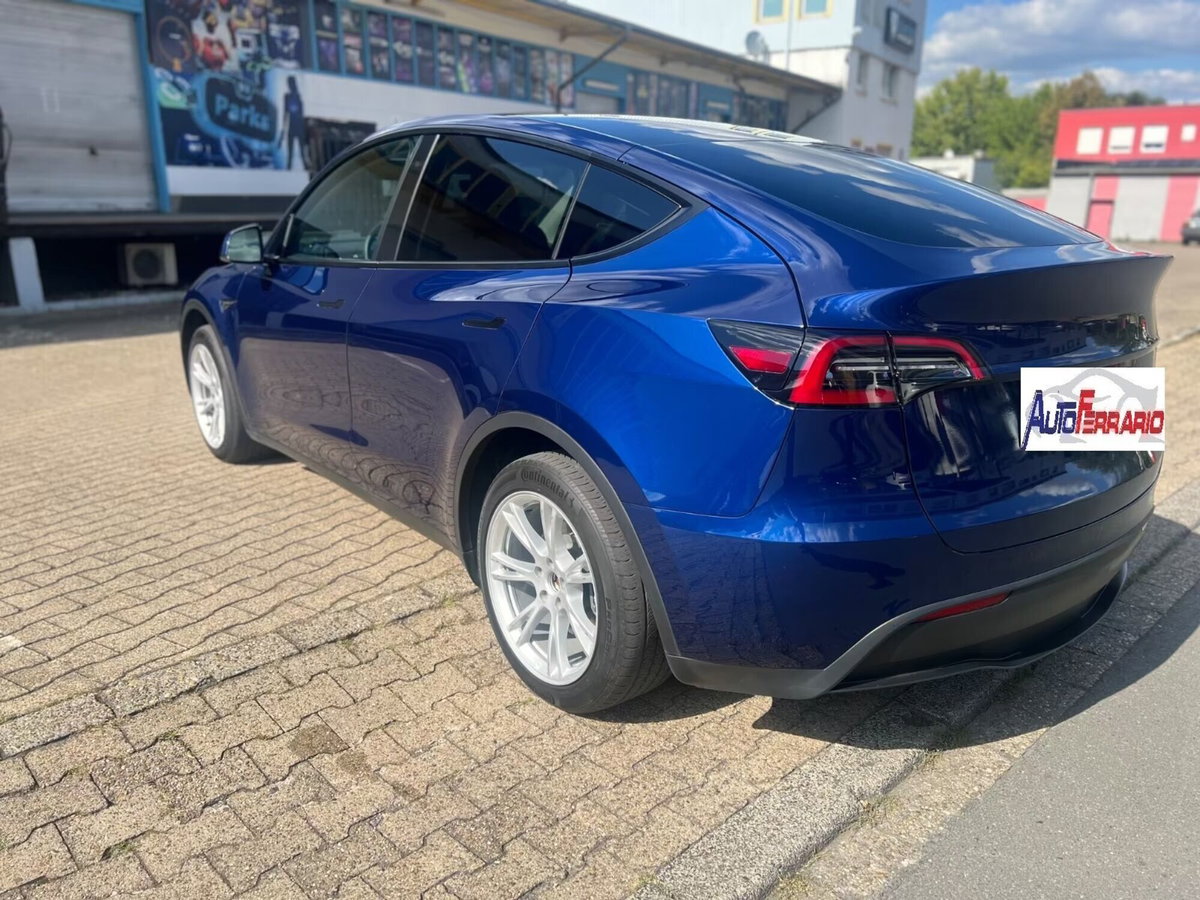 Tesla Model Y Long Range awd (7)