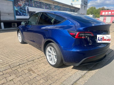 Tesla Model Y Long Range awd (7)