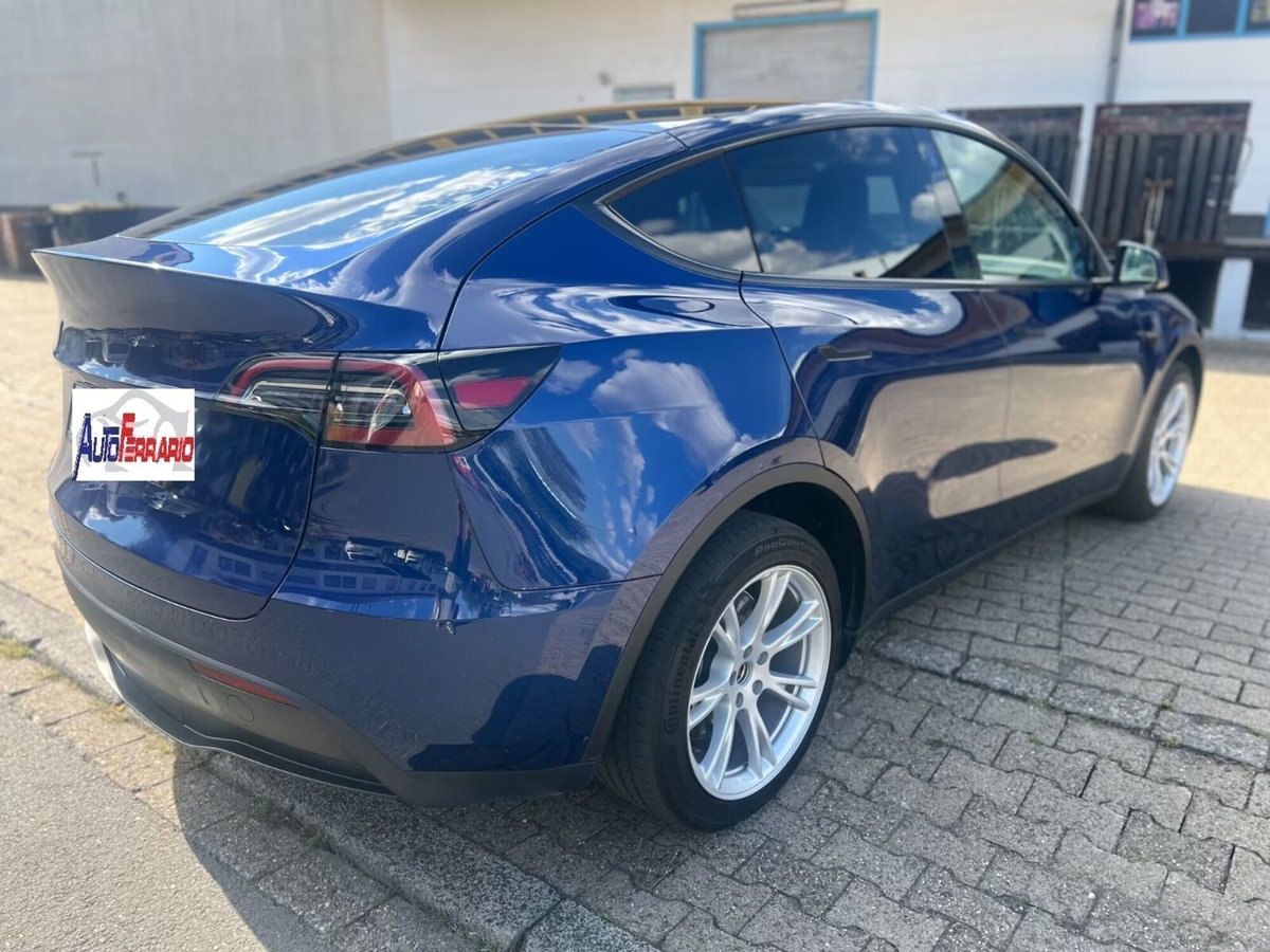 Tesla Model Y Long Range awd (8)