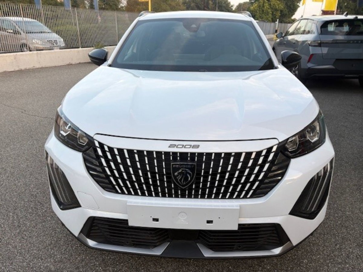 Peugeot 2008 1.2 turbo Allure 100cv (13)