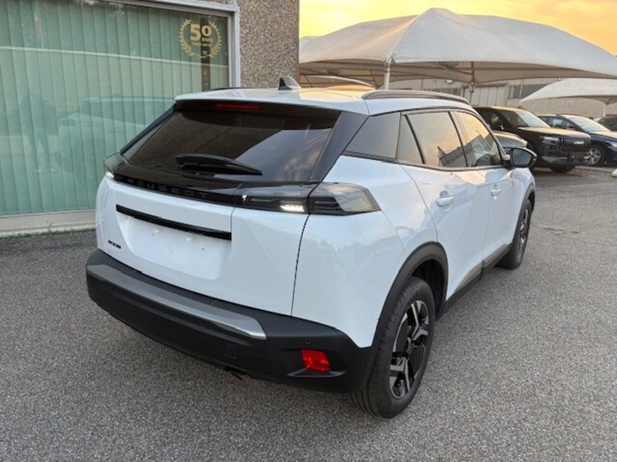 Peugeot 2008 1.2 turbo Allure 100cv (18)