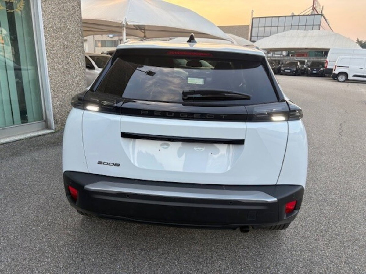 Peugeot 2008 1.2 turbo Allure 100cv (19)