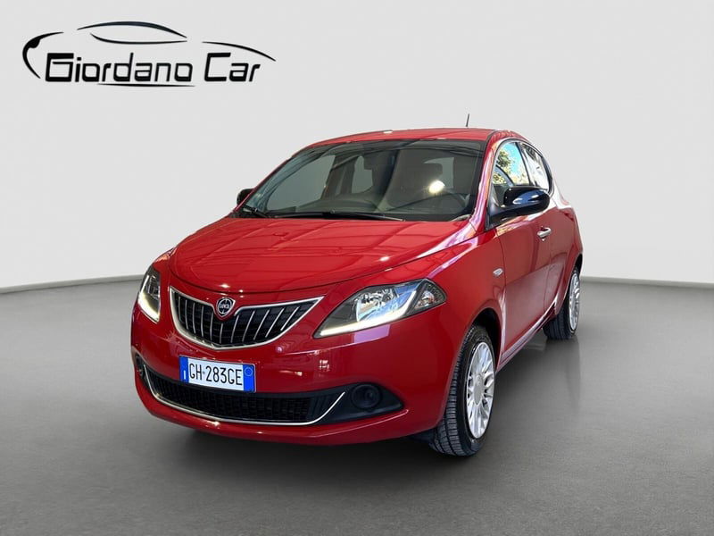 Lancia Ypsilon 1.0 FireFly 5 porte S&S Hybrid Ecochic Silver