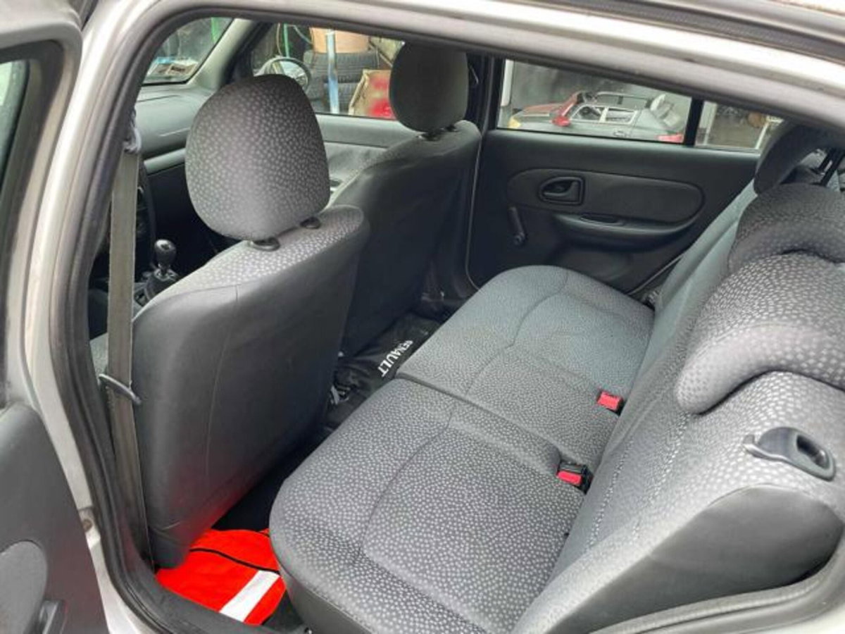 Renault Clio Storia 1.2 5 porte GPL Confort (10)