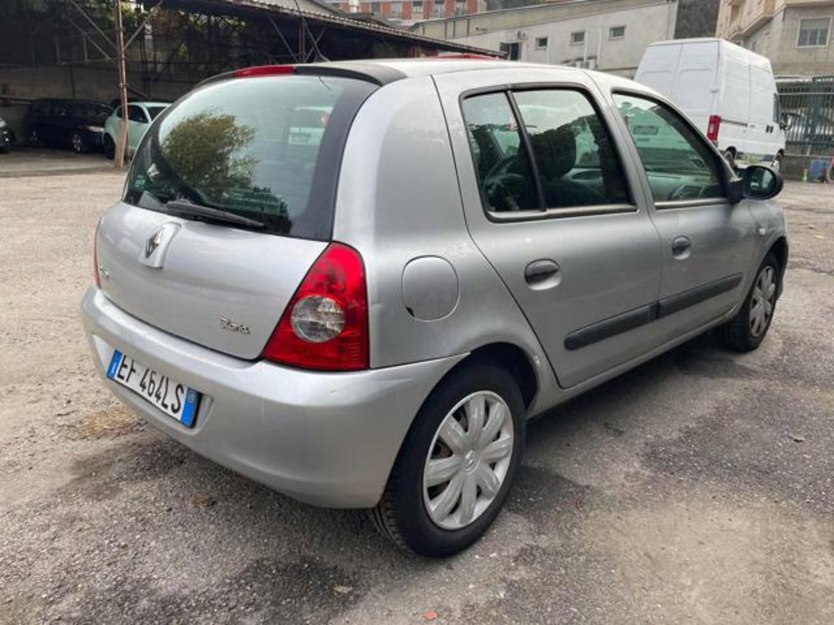 Renault Clio Storia 1.2 5 porte GPL Confort (5)