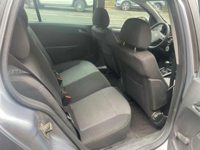 Opel Astra 1.4 16V GPL-TECH 5 porte Enjoy (10)