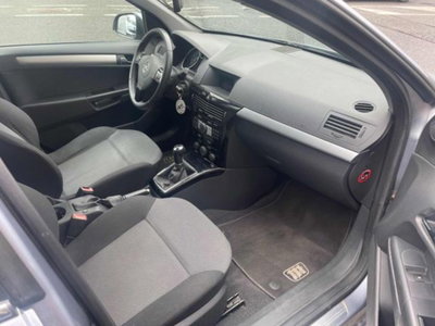 Opel Astra 1.4 16V GPL-TECH 5 porte Enjoy (11)