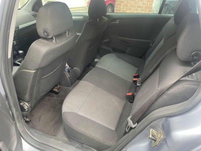 Opel Astra 1.4 16V GPL-TECH 5 porte Enjoy (9)