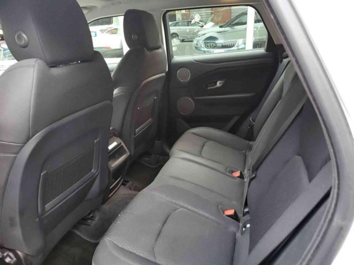 Land Rover Range Rover Evoque 2.0 eD4 5p. Pure (12)