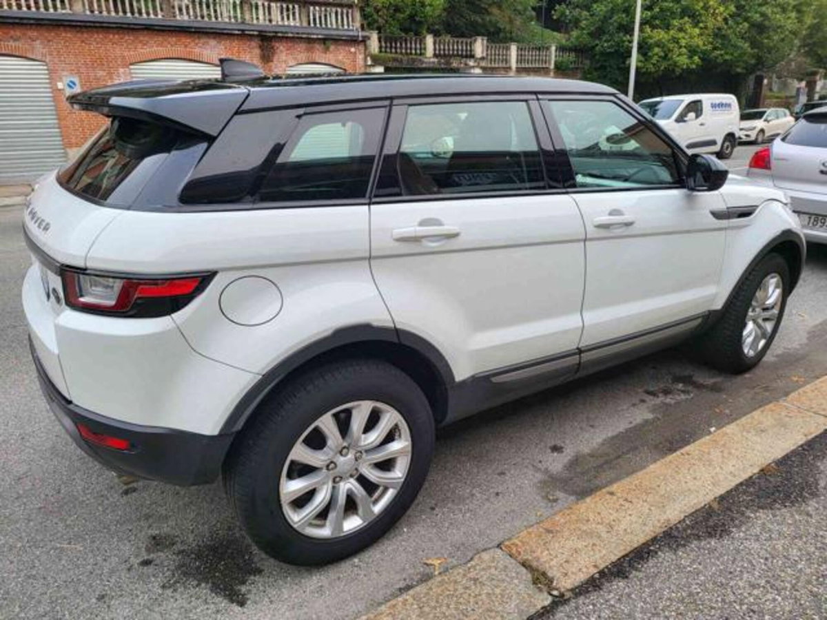 Land Rover Range Rover Evoque 2.0 eD4 5p. Pure (5)