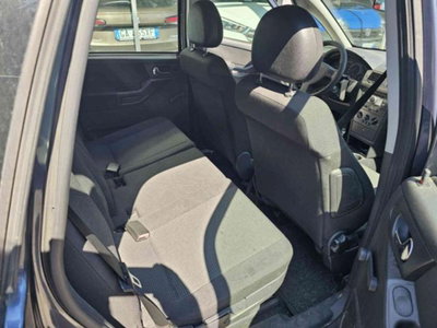 Opel Meriva 1.6 16V Cosmo (11)