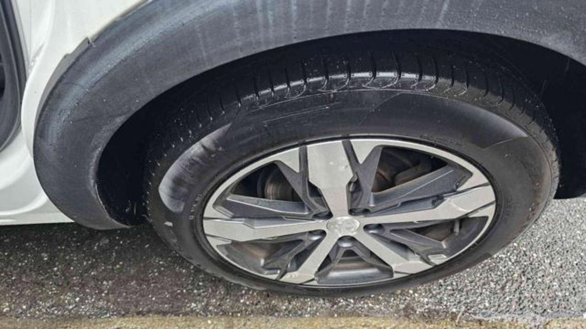 Peugeot 5008 PureTech Turbo 130 S&S Active Business (10)