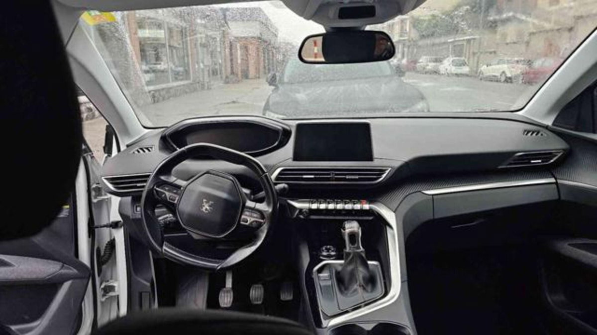 Peugeot 5008 PureTech Turbo 130 S&S Active Business (14)