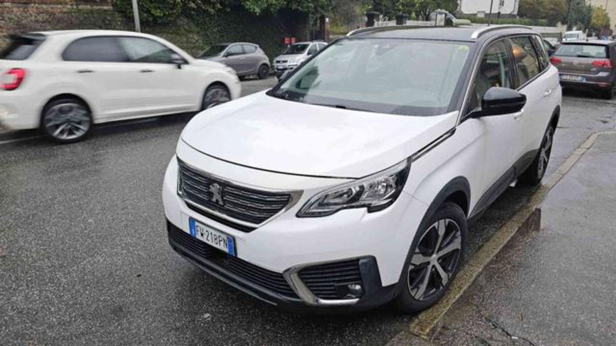 Peugeot 5008 PureTech Turbo 130 S&S Active Business (2)