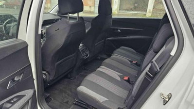 Peugeot 5008 PureTech Turbo 130 S&S Active Business (9)
