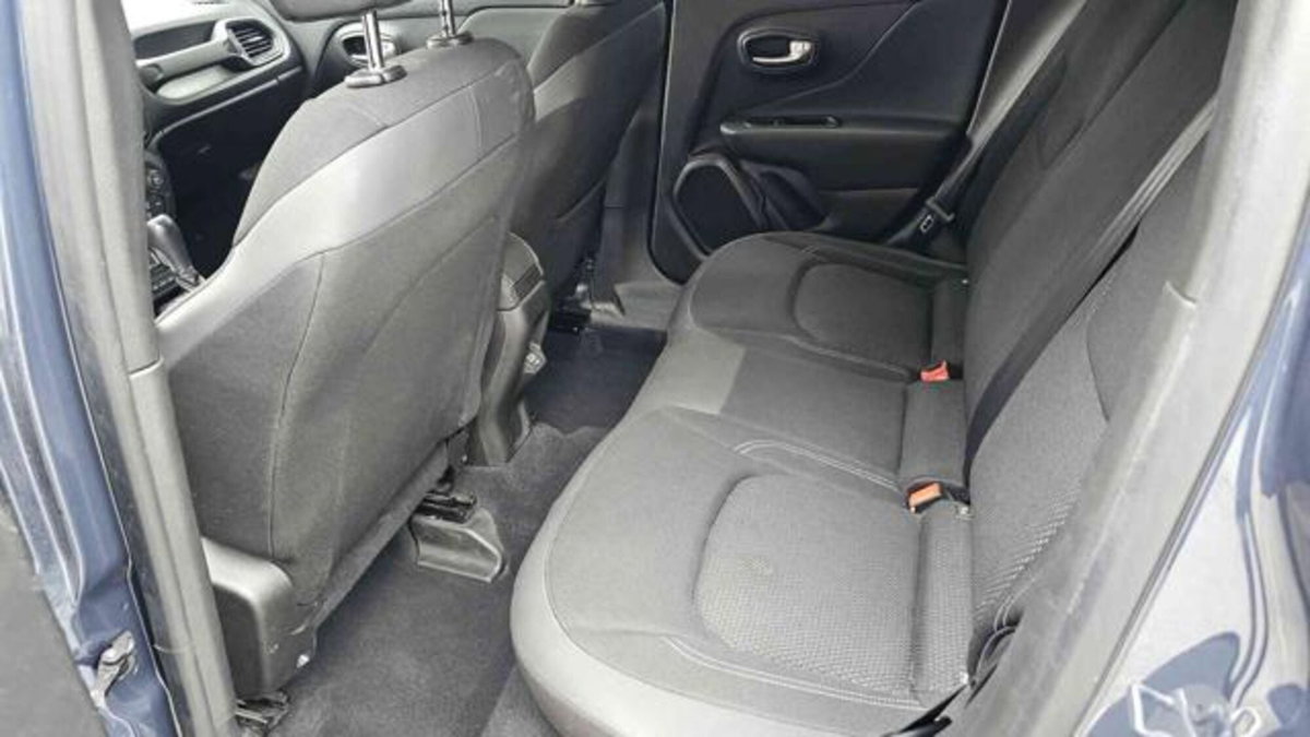 Jeep Renegade 1.3 T4 190CV PHEV 4xe AT6 Limited (13)