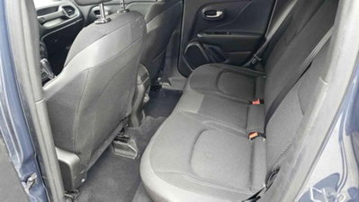 Jeep Renegade 1.3 T4 190CV PHEV 4xe AT6 Limited (13)