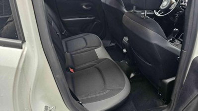 Jeep Renegade 1.6 Mjt DDCT 120 CV Limited (9)