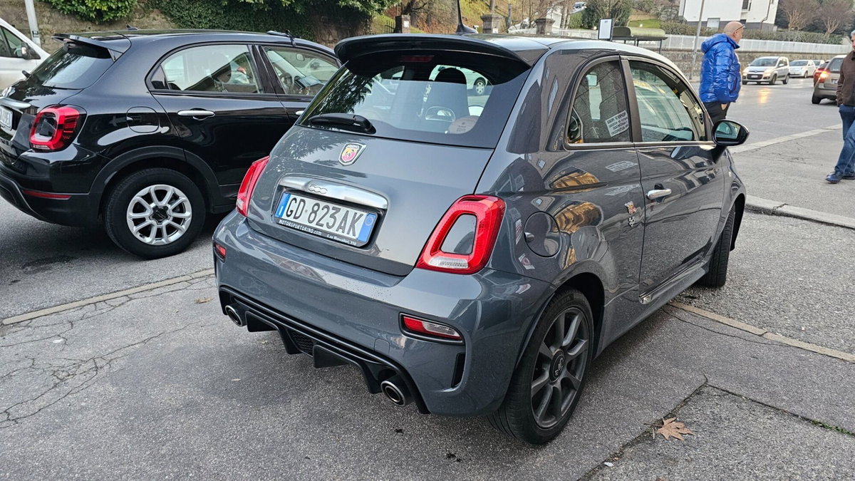 Abarth 595 595 1.4 Turbo T-Jet 145 CV (4)