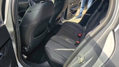 Peugeot 208 PureTech 100 Stop&Start EAT8 5 porte Allure Navi Pack (11)