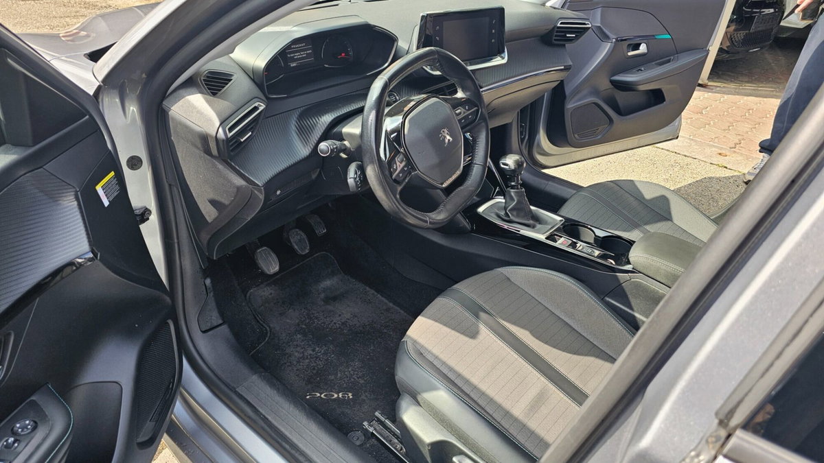 Peugeot 208 PureTech 100 Stop&Start EAT8 5 porte Allure Navi Pack (12)