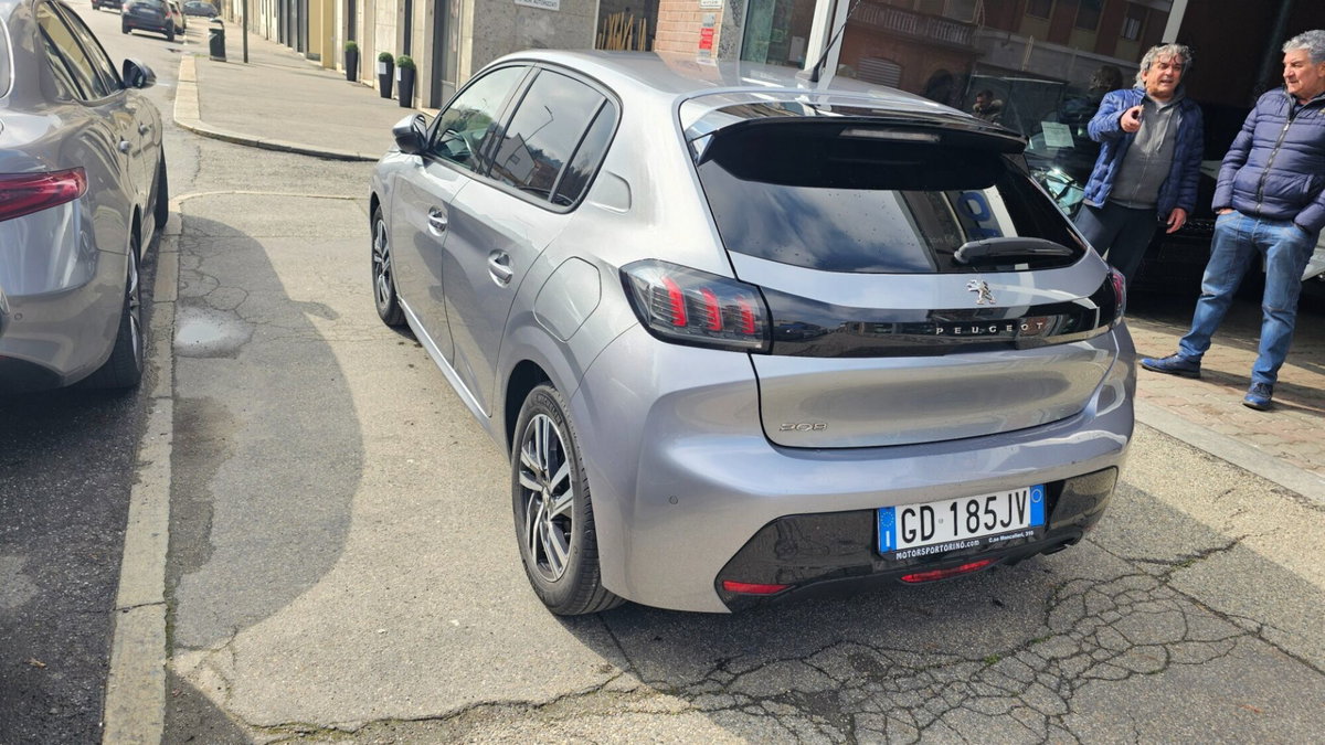 Peugeot 208 PureTech 100 Stop&Start EAT8 5 porte Allure Navi Pack (4)