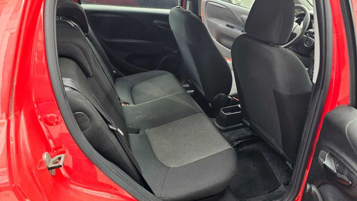 Fiat Punto 1.4 8V 5 porte Natural Power Street (10)