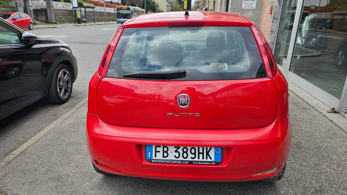 Fiat Punto 1.4 8V 5 porte Natural Power Street (5)