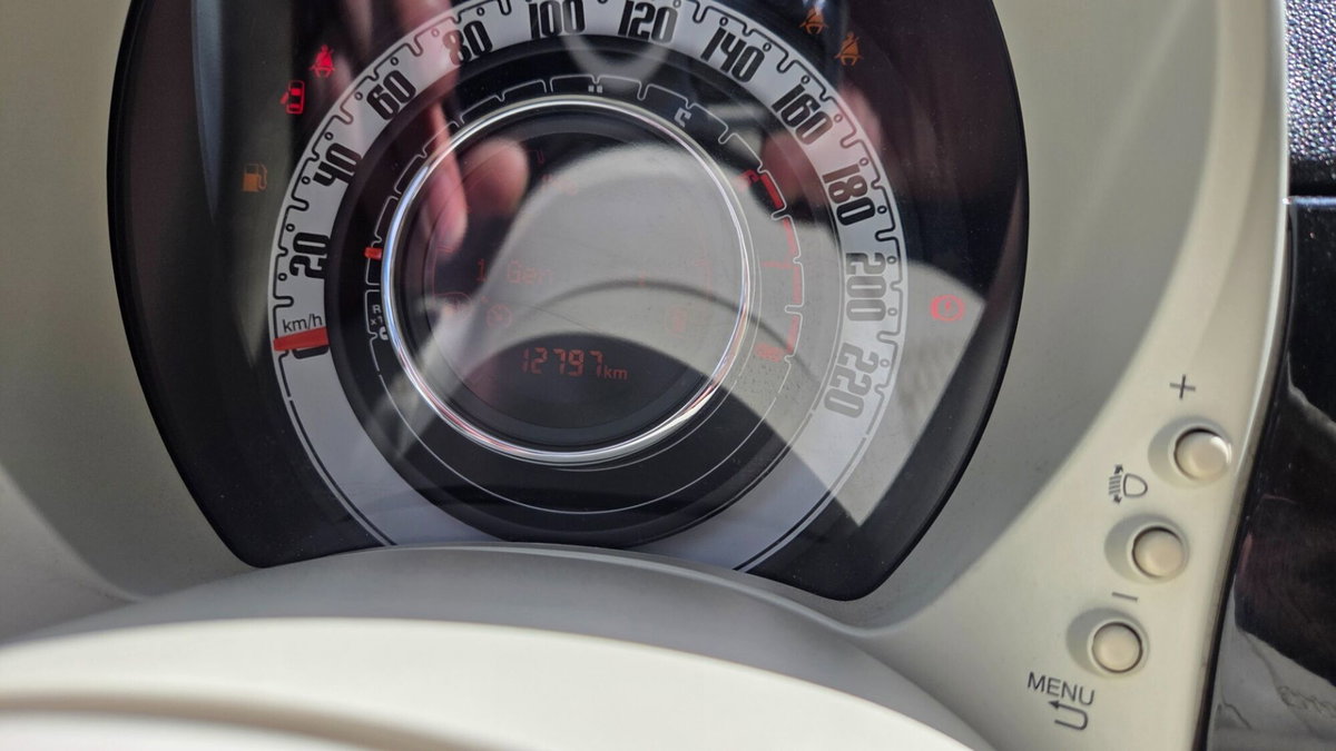 Fiat 500 1.0 Hybrid Red (10)