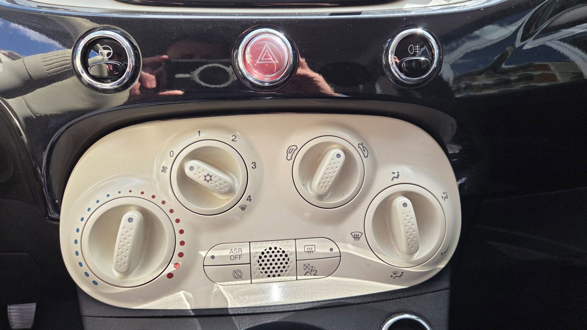Fiat 500 1.0 Hybrid Red (12)