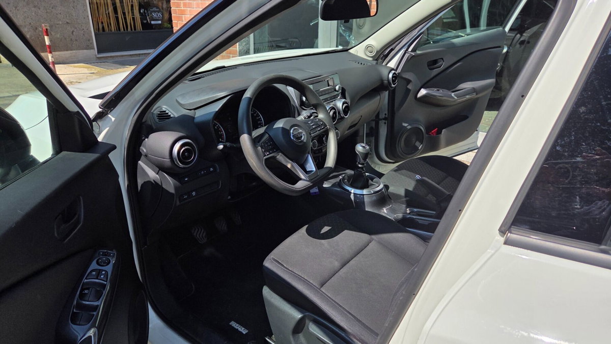 Nissan Juke 1.0 dig-t Acenta 114cv (11)