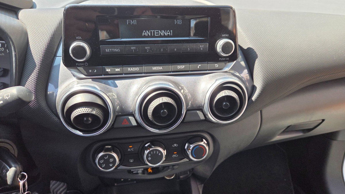 Nissan Juke 1.0 dig-t Acenta 114cv (15)