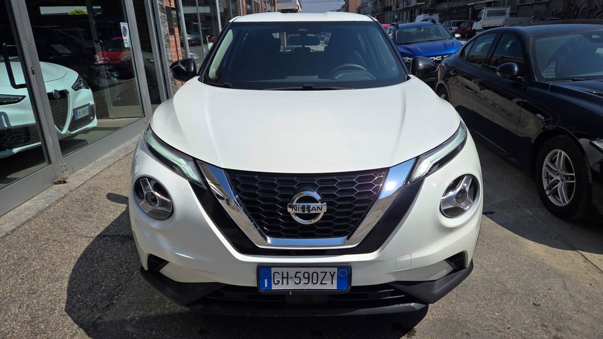 Nissan Juke 1.0 dig-t Acenta 114cv (2)