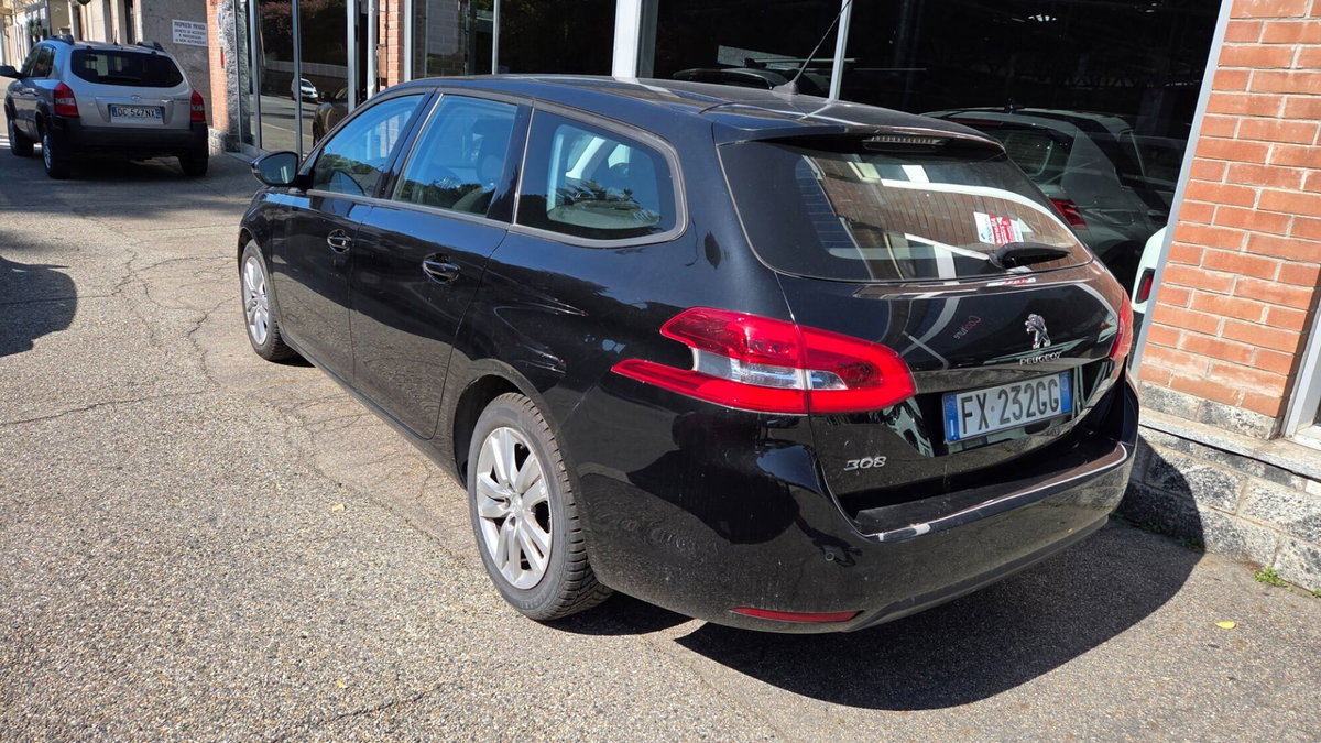 Peugeot 308 SW BlueHDi 130 S&S Active (2)