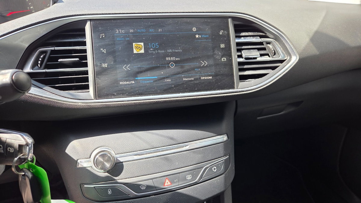 Peugeot 308 SW BlueHDi 130 S&S Active (8)