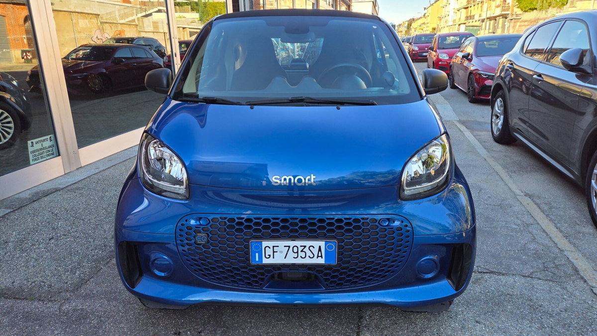 smart Fortwo eq Pure 22kW (2)