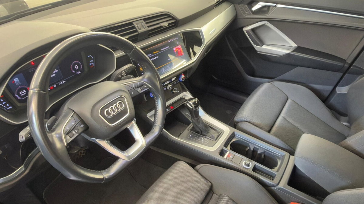Audi Q3 35 TDI quattro S tronic Business Advanced (13)