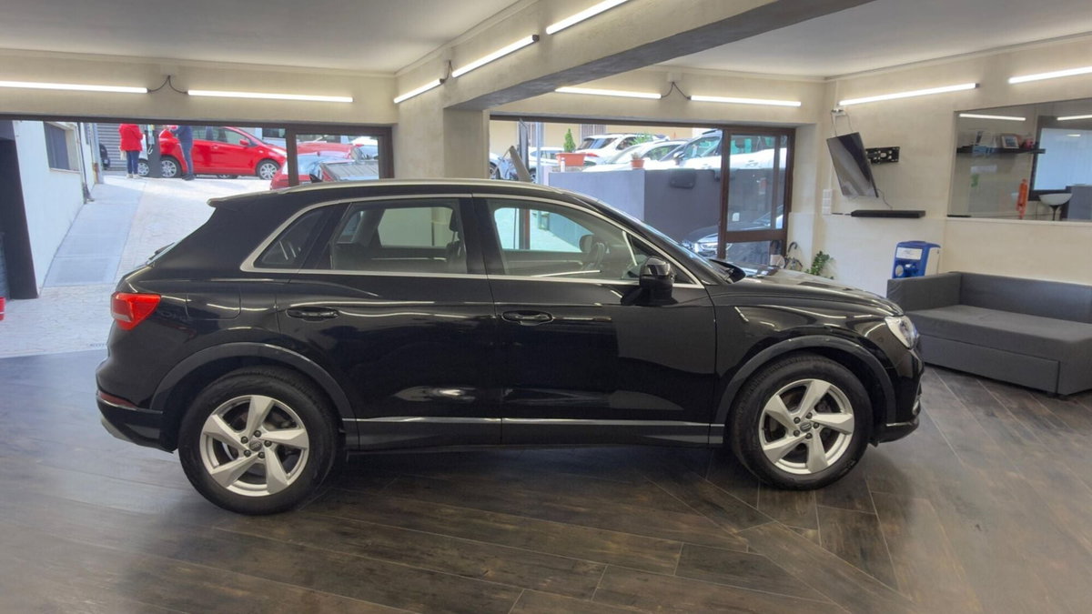 Audi Q3 35 TDI quattro S tronic Business Advanced (14)