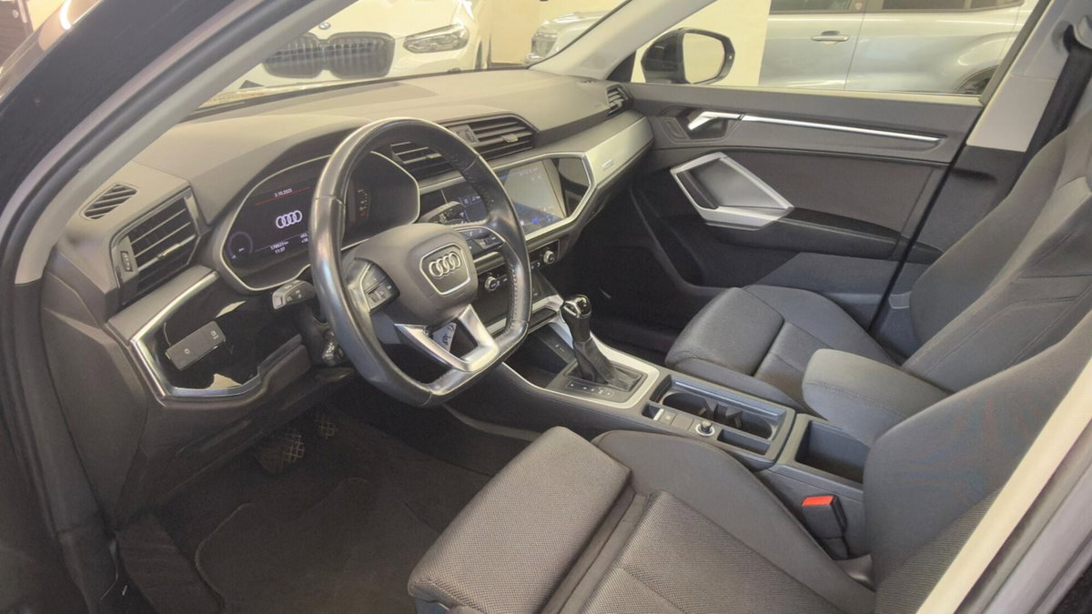 Audi Q3 35 TDI quattro S tronic Business Advanced (19)