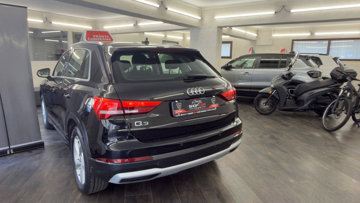 Audi Q3 35 TDI quattro S tronic Business Advanced (20)