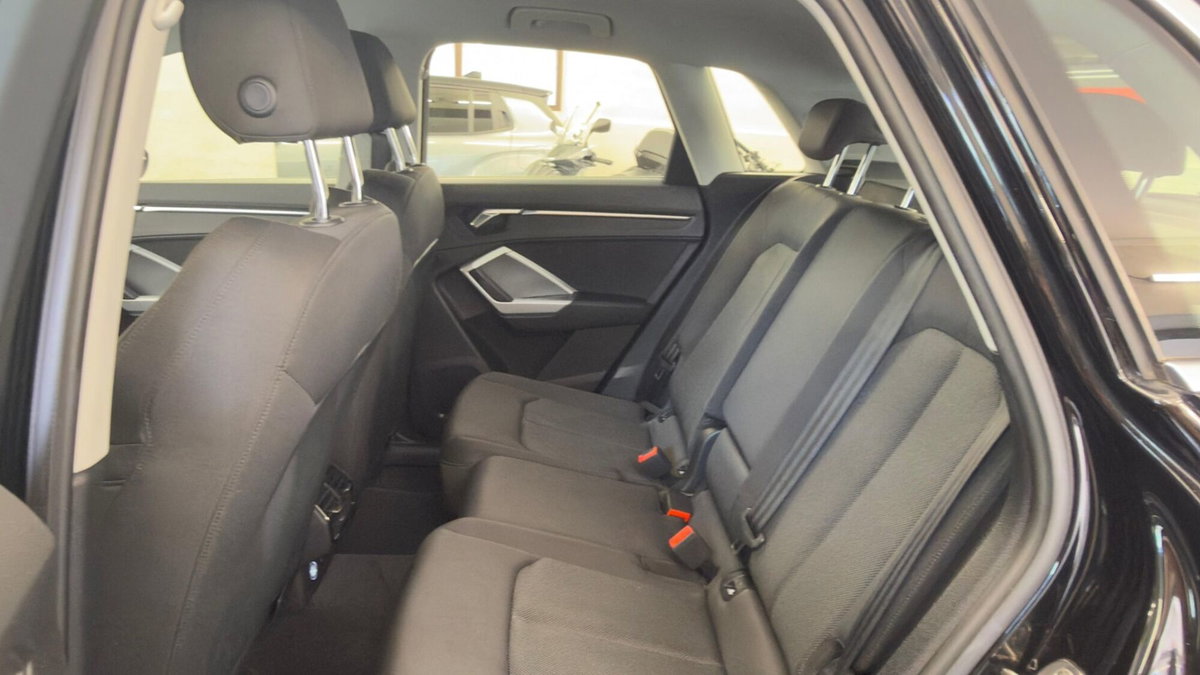 Audi Q3 35 TDI quattro S tronic Business Advanced (6)