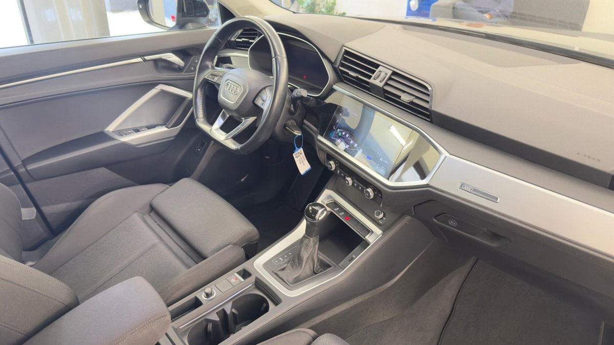 Audi Q3 35 TDI quattro S tronic Business Advanced (8)