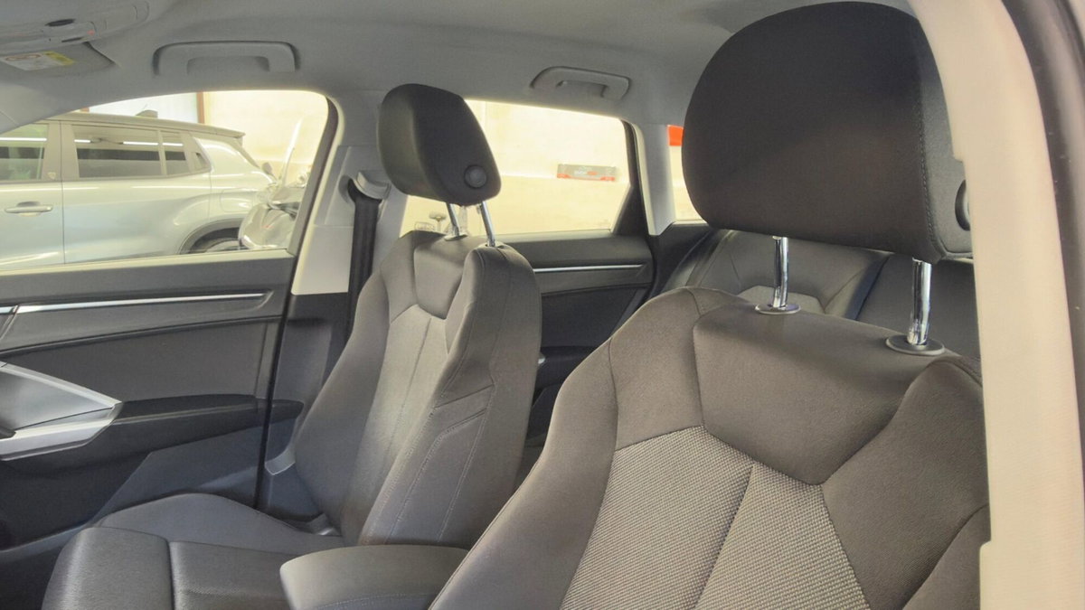 Audi Q3 35 TDI quattro S tronic Business Advanced (10)