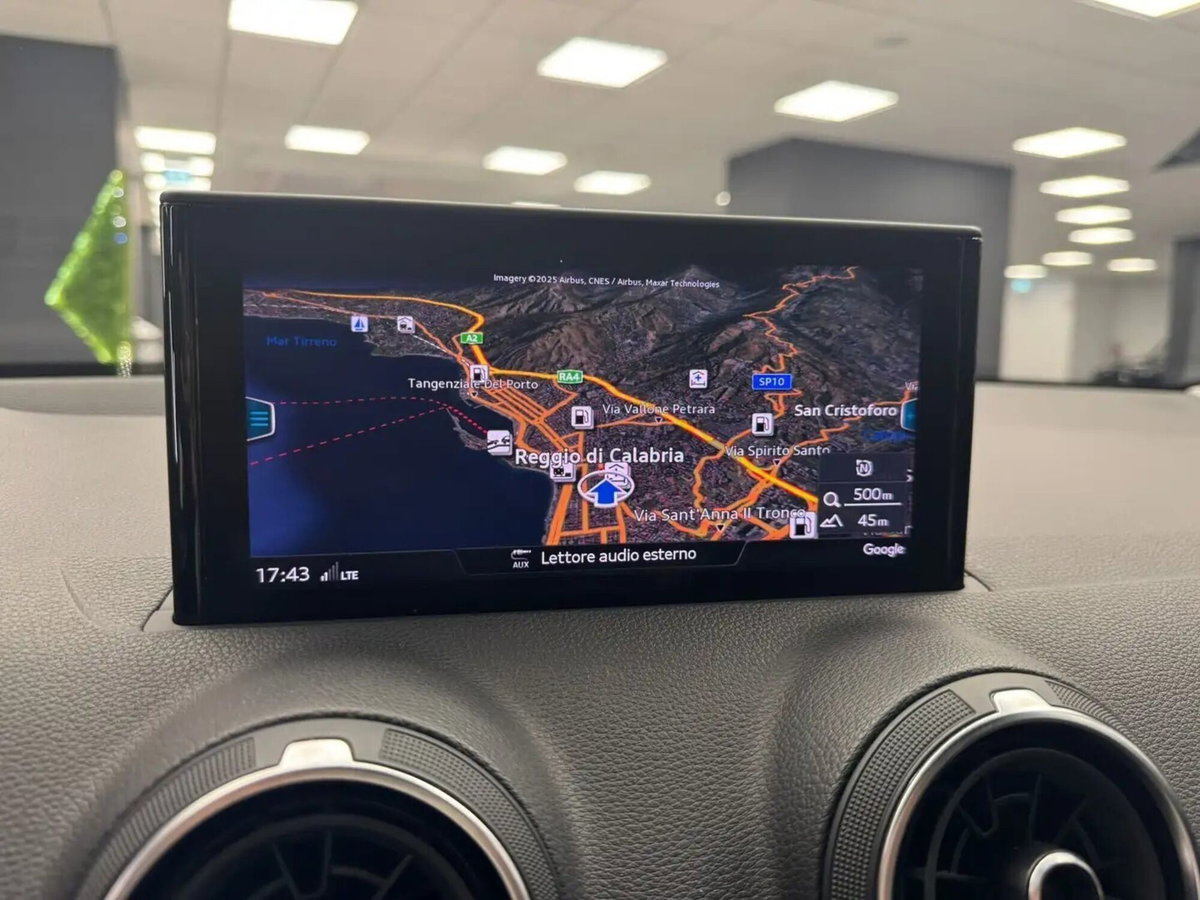 Audi Q2 Q2 35 TDI quattro S tronic S line Edition (11)
