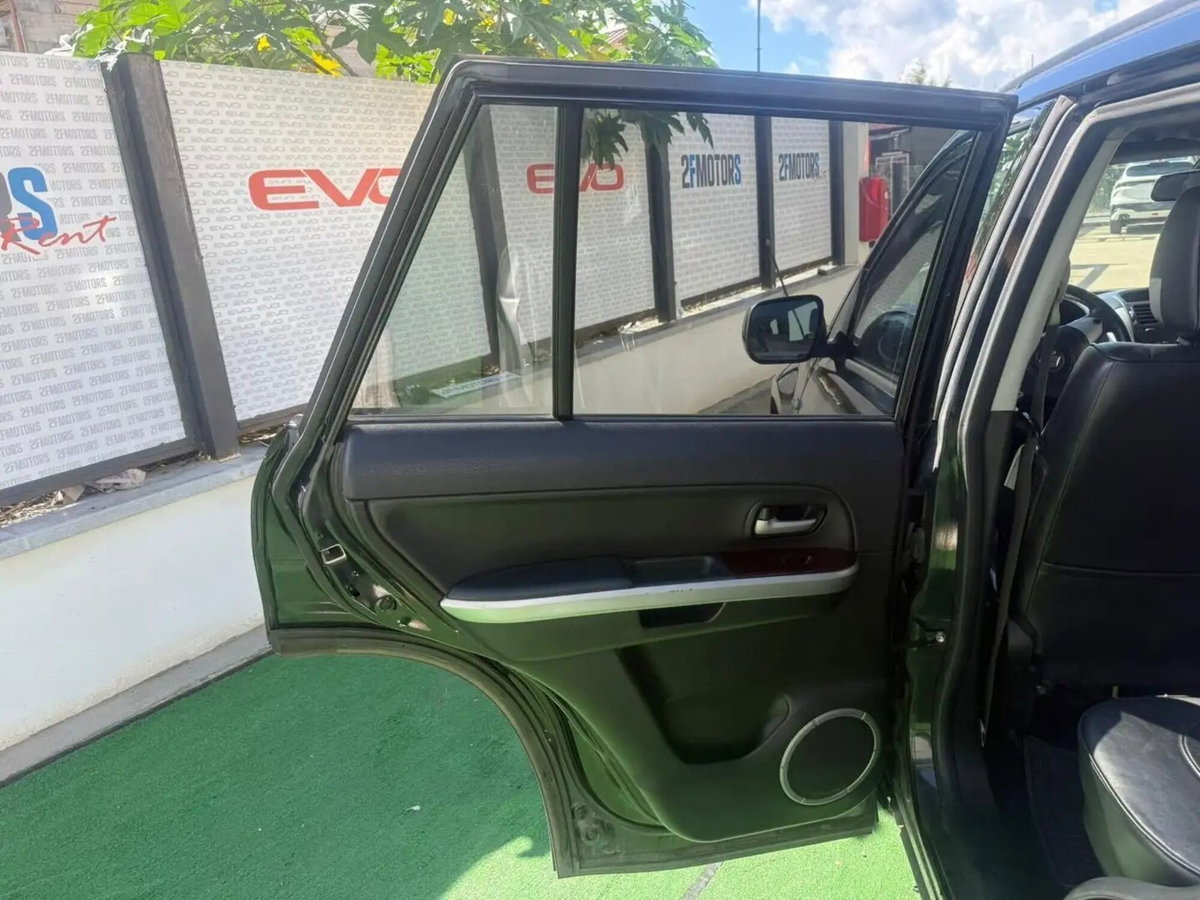Suzuki Grand Vitara 1.9 DDiS 5 porte Executive (15)