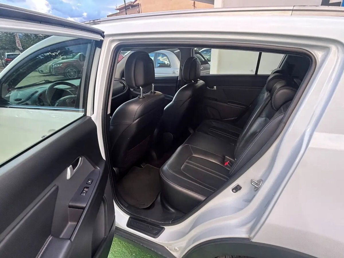 Kia Sportage 1.7 CRDI VGT 2WD Class (11)