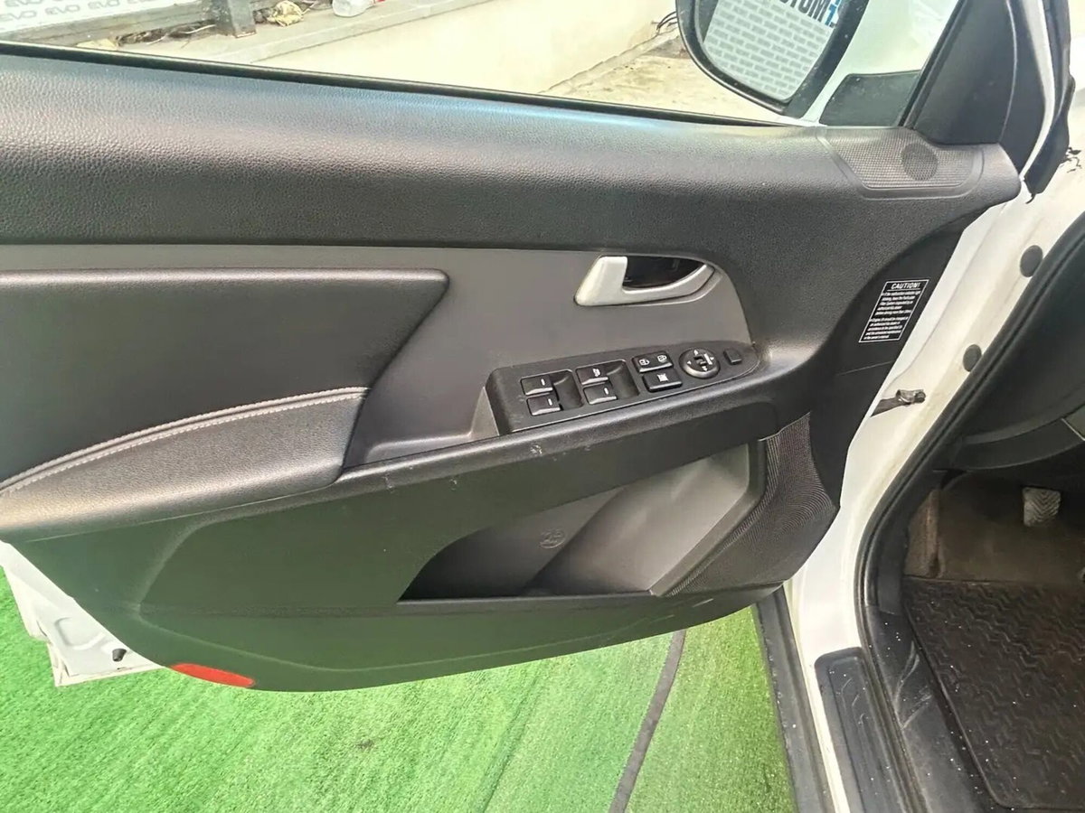 Kia Sportage 1.7 CRDI VGT 2WD Class (8)