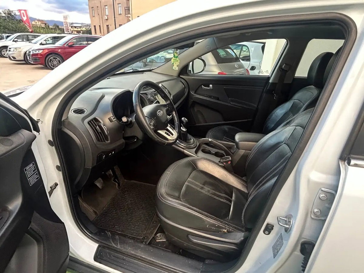 Kia Sportage 1.7 CRDI VGT 2WD Class (9)