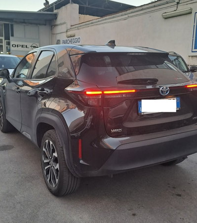 Toyota Yaris Cross 1.5 Hybrid 5p. E-CVT AWD-i Lounge (2)